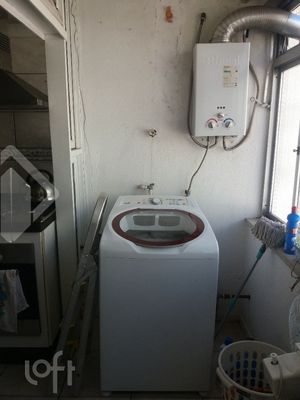 Image 10 - 895668