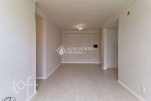 Image 39 - 895672