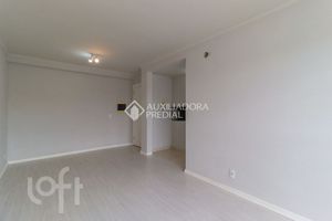 Image 33 - 895672