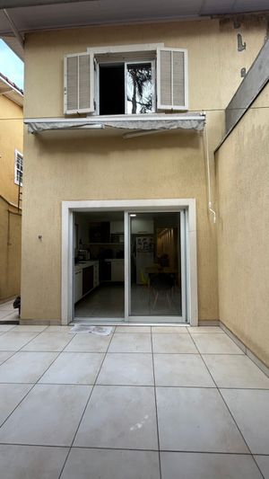 Image 30 - 895674