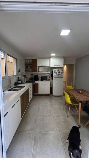 Image 39 - 895674