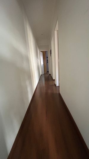 Image 6 - 895674