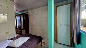 Image 34 - 895676