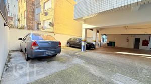 Image 33 - 895679