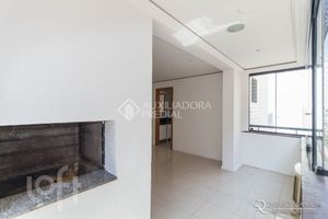 Image 3 - 895679