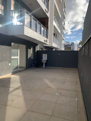 Image 10 - 895681