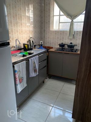 Image 2 - 895692