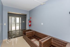Image 34 - 895693