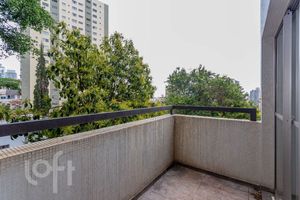 Image 31 - 895693