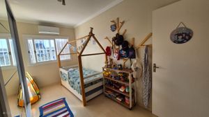 Image 15 - 895703