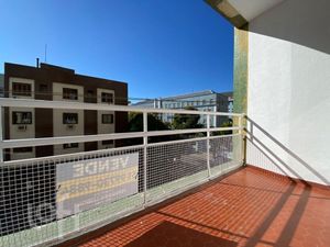 Image 3 - 895704
