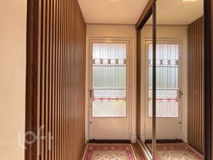 Image 11 - 895707