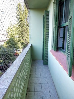 Image 5 - 895711