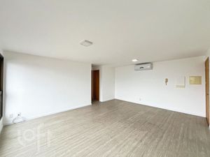 Image 4 - 895712