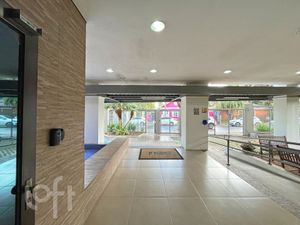 Image 46 - 895712