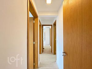 Image 13 - 895712