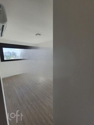 Image 10 - 895712