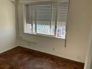 Image 16 - 895713