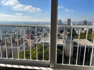 Image 7 - 895713