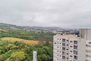 Image 4 - 895721
