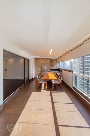 Image 21 - 895723