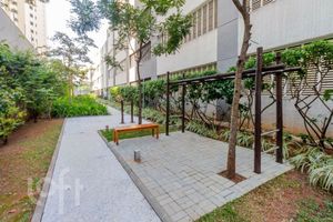 Image 32 - 895723