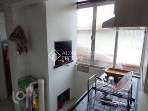 Image 10 - 895734