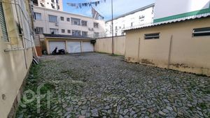 Image 19 - 895737