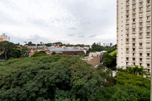 Image 31 - 895747