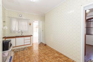 Image 23 - 895775