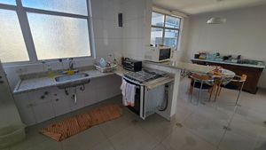 Image 4 - 895776