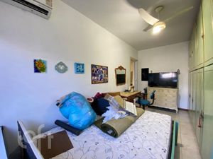 Image 7 - 895796