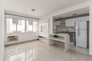 Image 21 - 895797