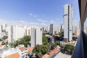 Image 7 - 895802