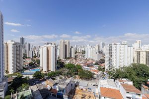 Image 4 - 895802