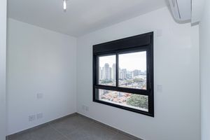 Image 19 - 895802