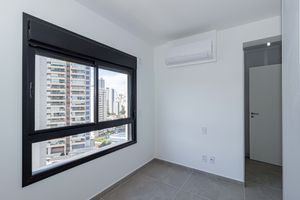 Image 20 - 895802
