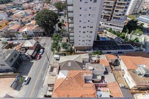 Image 21 - 895802