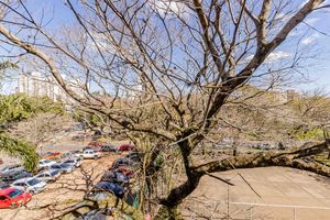 Image 15 - 895806