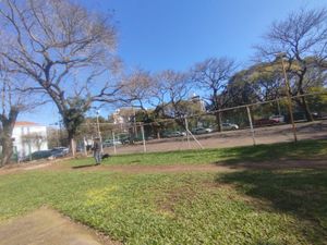 Image 12 - 895806
