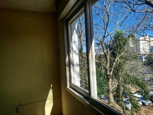Image 3 - 895806