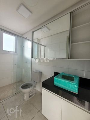 Image 4 - 895807