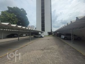 Image 10 - 895807