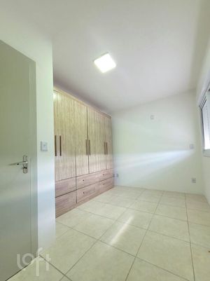 Image 26 - 895807