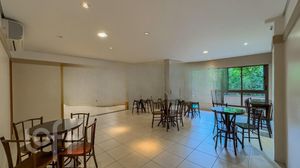 Image 38 - 895826