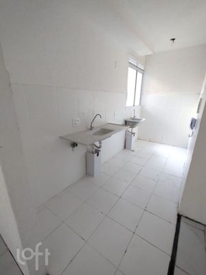 Image 8 - 895830