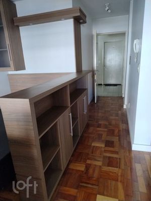 Image 8 - 895837