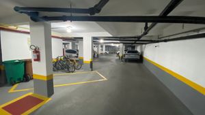 Image 15 - 895839
