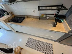 Image 8 - 895840
