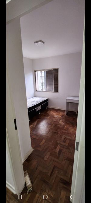 Image 8 - 895841